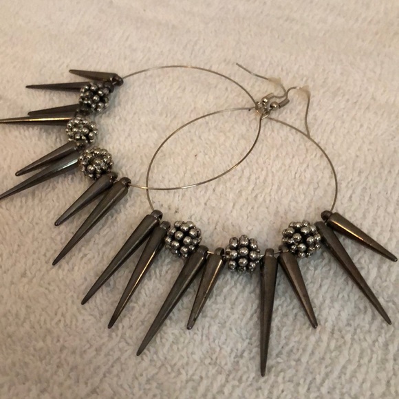 3 EARRING BUNDLE - Picture 3 of 7